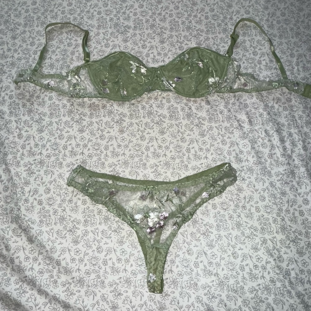 CUUP Green Lace Bra and Panty Set